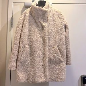 Last chance moving sale Banana republic Teddy coat cream color size XS